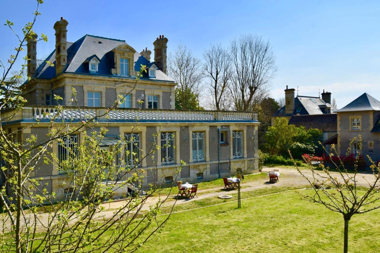 Chambres D'Hotes Le Clos Des Marronniers Douvres-la-Délivrande Exterior photo