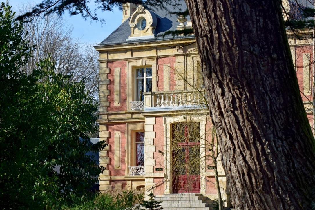 Chambres D'Hotes Le Clos Des Marronniers Douvres-la-Délivrande Exterior photo